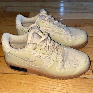NIKE AIR FORCE 1 SZ 2.5